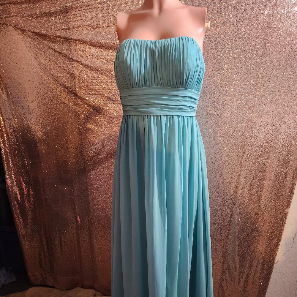 Blue Dress Strapless. Formal: Wedding, Prom, Homecoming.